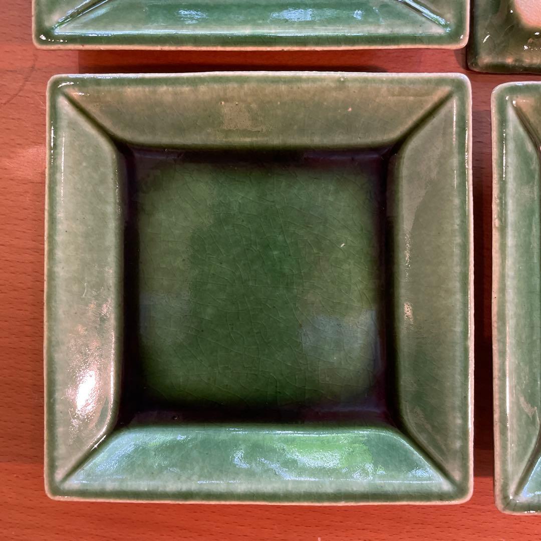 ソヨゴさま専用　　織部釉角皿（12.５cm×12.5cm×1.7cm）5枚