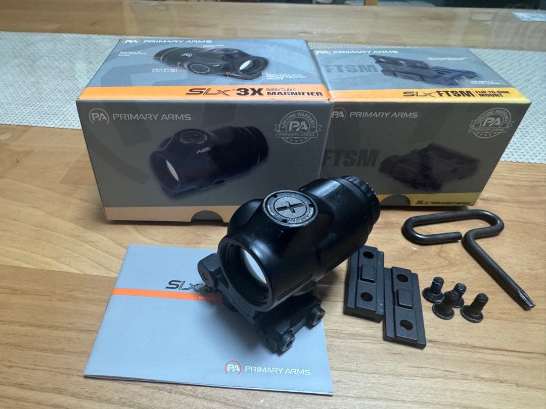 【実物】PRIMARY ARMS SLx 3Xマグニファイア　別売専用マウント付 Primary Arms SLx Full Size 3X Magnifier - Black | Primary Arms Optics