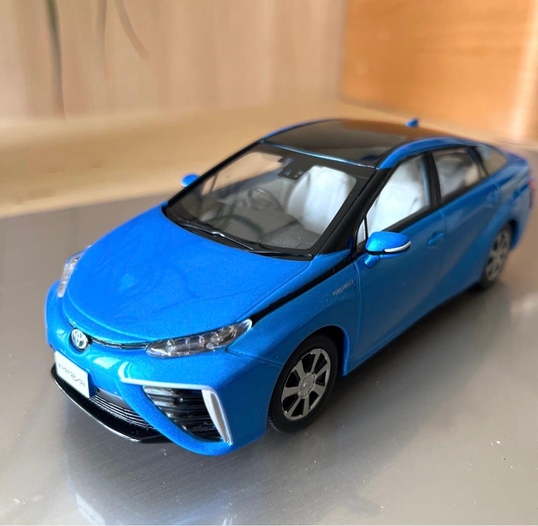 ミニカー 色見本 トヨタ ミライ - メルカリ