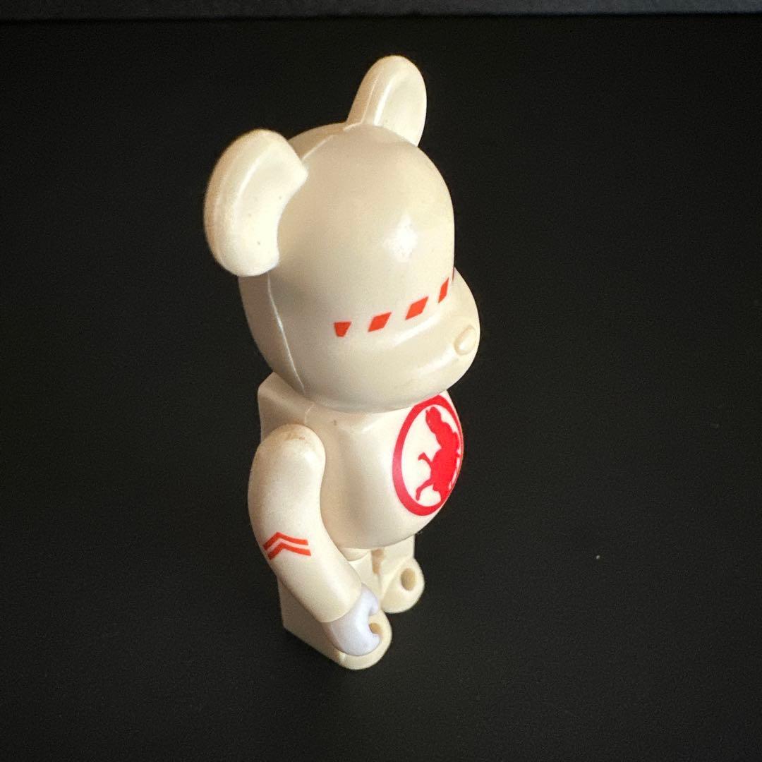 be@rbrick futura 100% ベアブリック フューチュラ - メルカリ