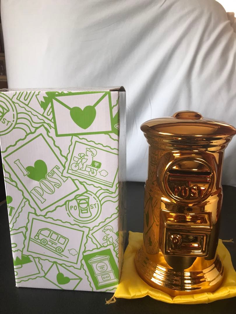 貯金箱　郵便ポスト　ゴールド　金色　非売品　郵便局 貯金箱ゴールド 陶器 郵便局 郵便ポスト 直径6センチ×高さ9センチ 送料