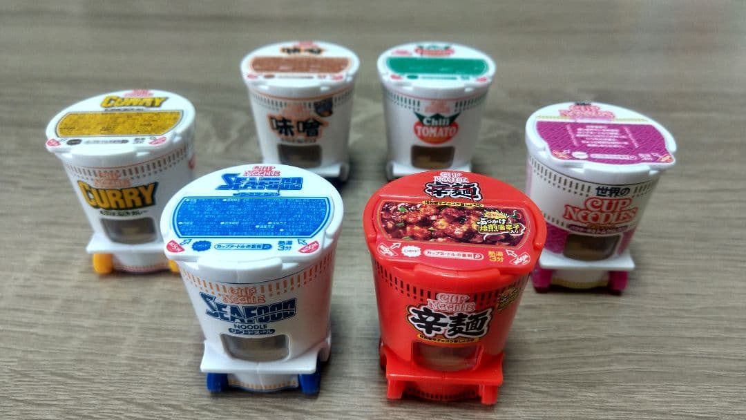 ドリームトミカ カップヌードルコレクション 全６種 コンプリート カップヌードルとコラボした「トミカ」9月上旬に発売 - グルメ Watch