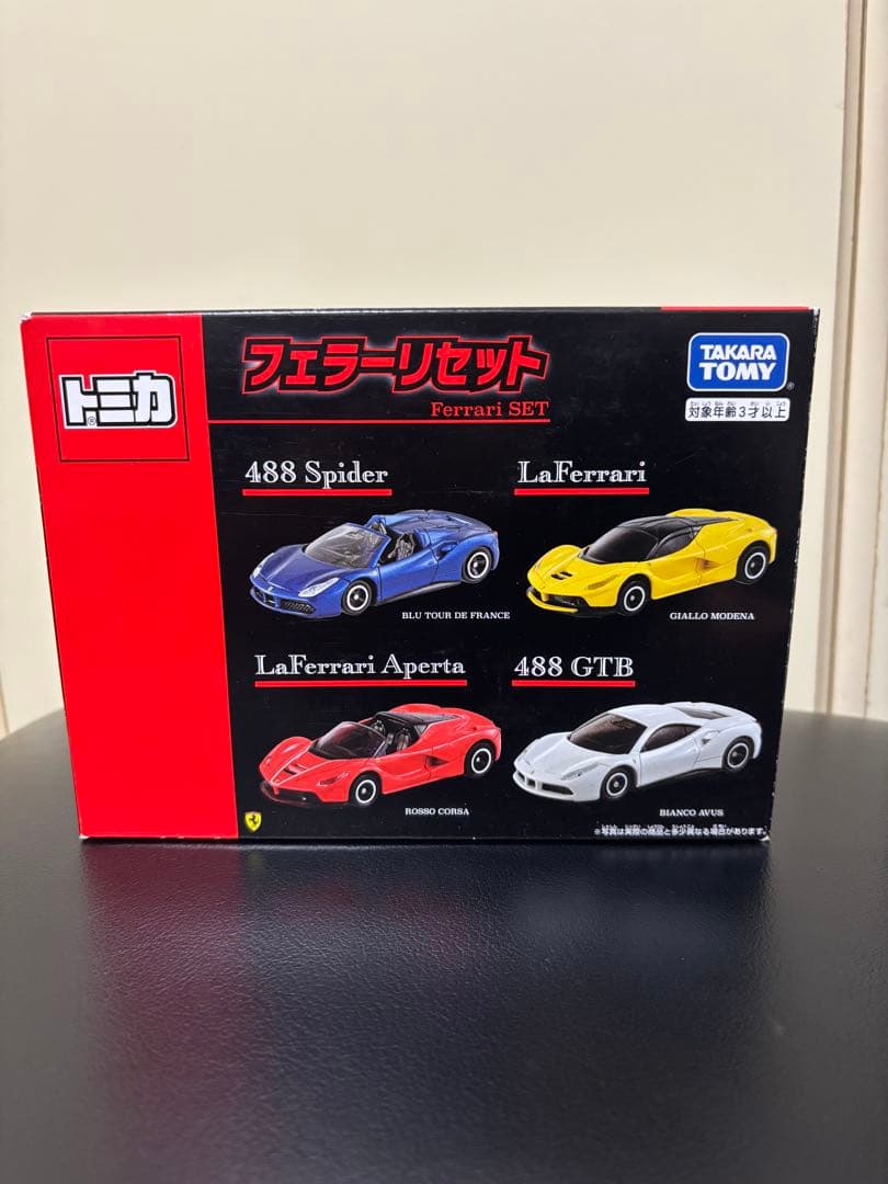 期間限定値引き【新品未使用】トミカ 歴代フェラーリ 34台+フェラーリ