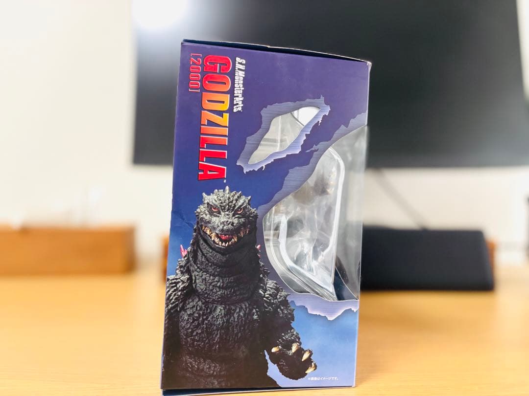 S.H.MonsterArts モンスターアーツ　ゴジラ　2000