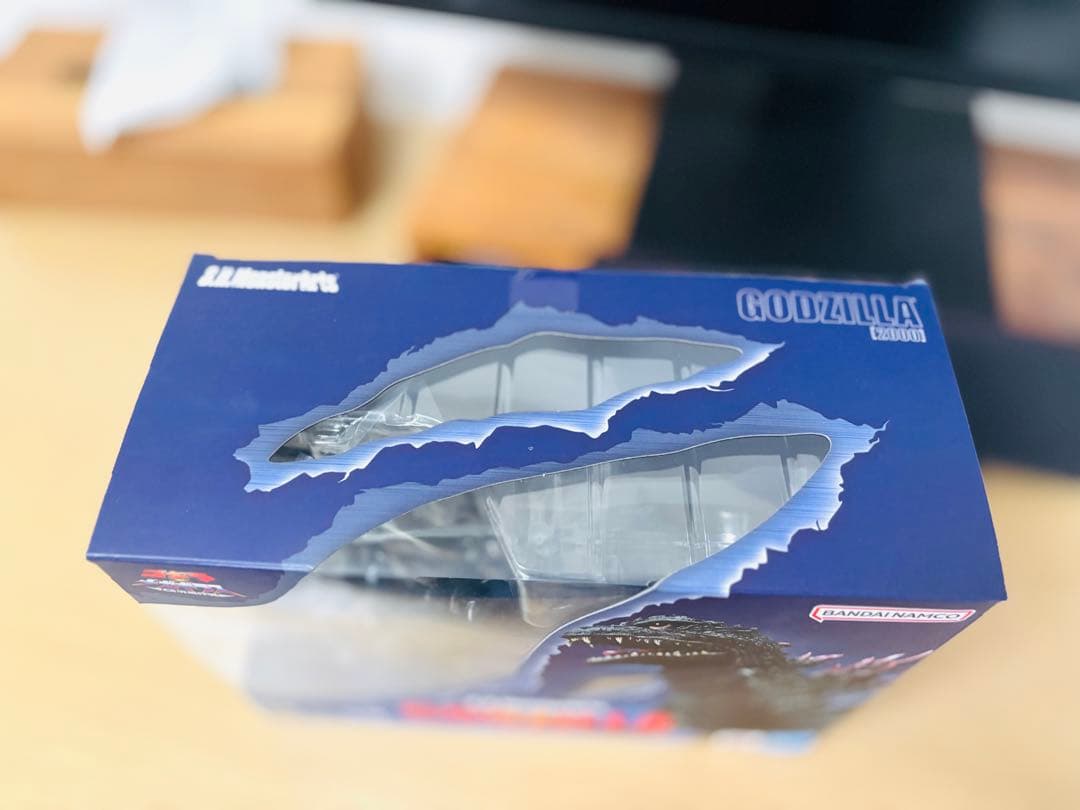 S.H.MonsterArts モンスターアーツ　ゴジラ　2000