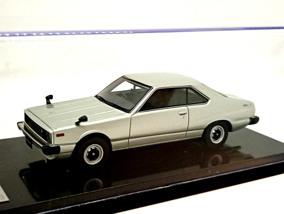 WIT'S 1/43 日産 スカイライン 2000 GT-E S (シルバー) VISION 1/43 日産 スカイライン 2000 GT-R (KPGC10) 1971 with
