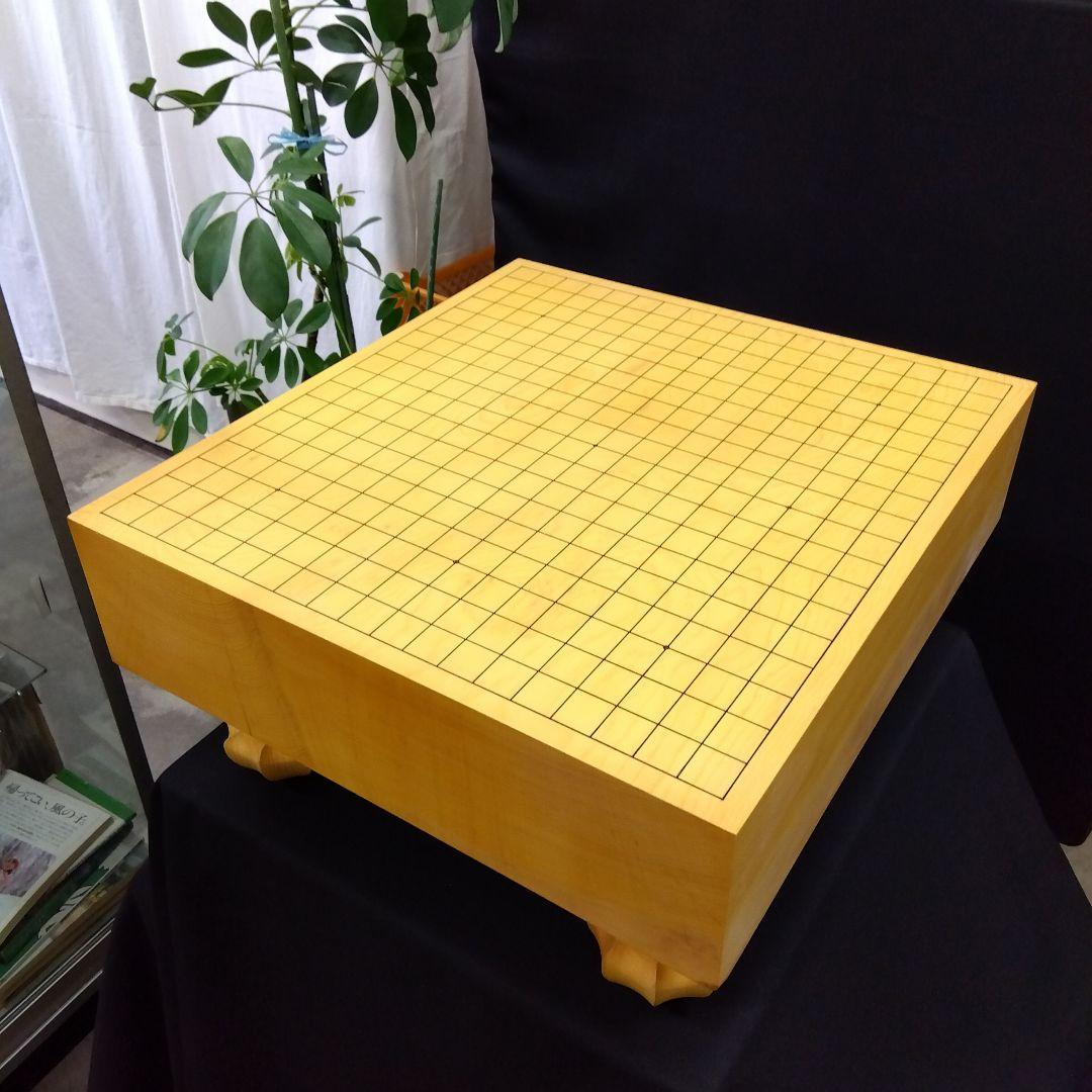 【国産　本榧　４寸碁盤　木裏】 国産本榧足付碁盤 4寸7分（木裏） ga40029 | 前川榧碁盤店
