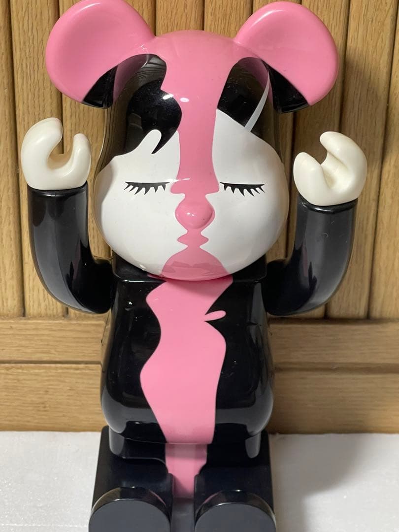 BE@RBRICK 400％ CUTE KISS ベアブリック レア - メルカリ
